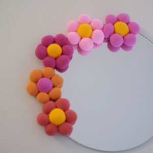 miroir- flower- fleurs- couleurs- colorés- pâte- modeler- durcissante- argile- mousse- jaune- rose- orange- rouge- déci- décoration- activités manuelles- loisirs créatifs - créativité- diy- do it yourself- box- kit- kits- créatifs- hello kit- artisanat- fait main- idée cadeau- original- activité enfant