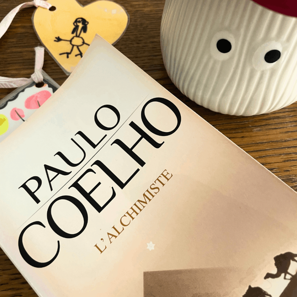 livre- paulo coelho- cocooning- novembre- créativité- introversion- moment à soi- bien être- automne- slow- hello kit- box diy- cadeau- femme - créative- lecture- couture