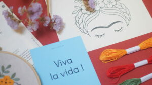 frida kahlo- kit- broderi-e créatif- créativité- débutant- loisirs - activité manuelle- diy- do it yourself- hello kit- box mensuelle- cadeau- femme